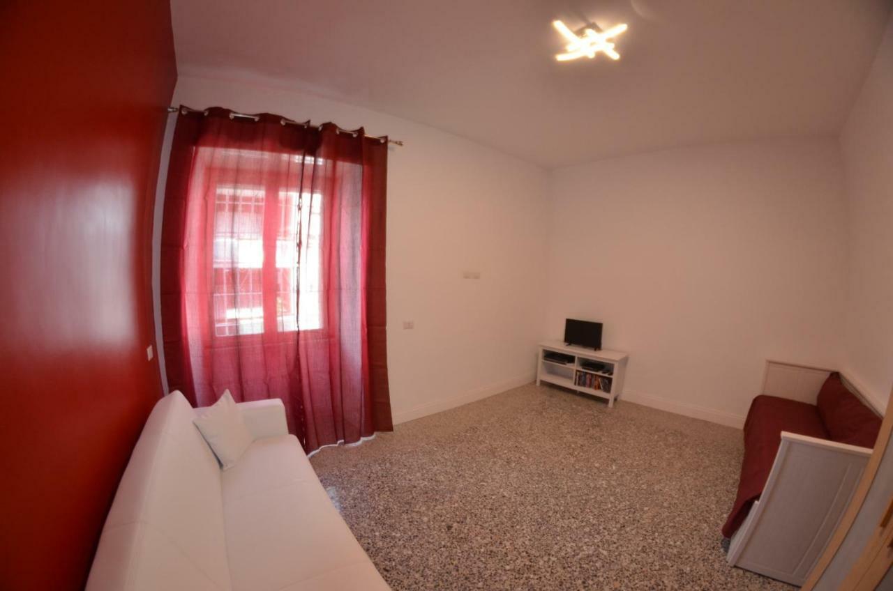 Bed&Bookofrome Apartment ภายนอก รูปภาพ