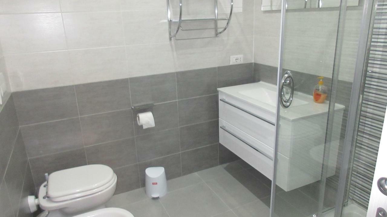 Bed&Bookofrome Apartment ภายนอก รูปภาพ
